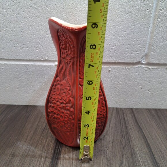Vintage Mccoy 9Inch Carved Crysanthemum Red Pitcher Vase 618 Pottery Collectable - Picture 4 of 5